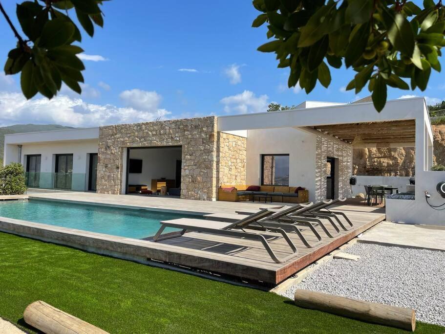 Villa Alandra Pietrosella Bagian luar foto