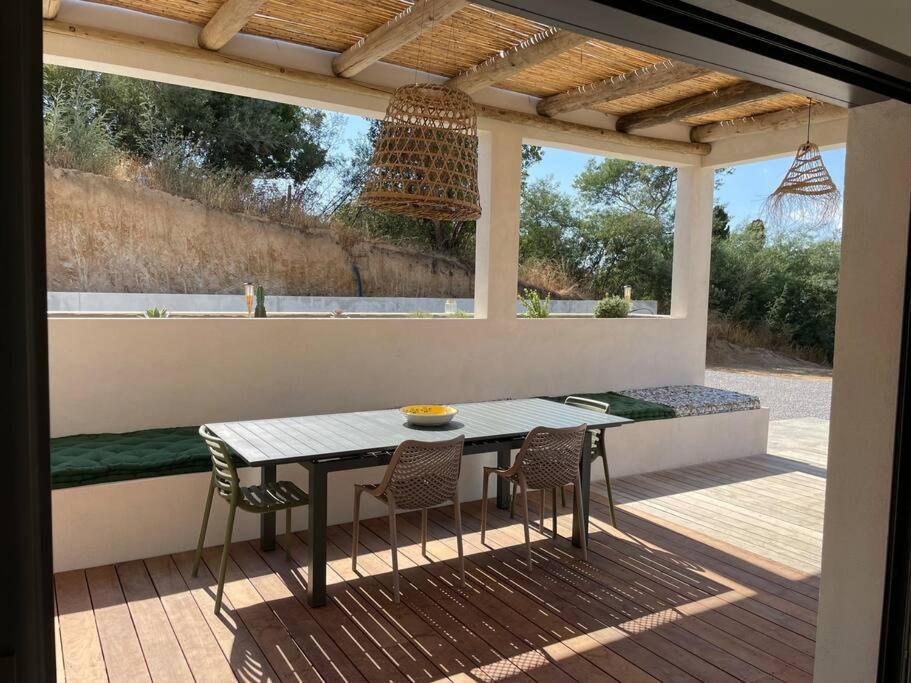 Villa Alandra Pietrosella Bagian luar foto