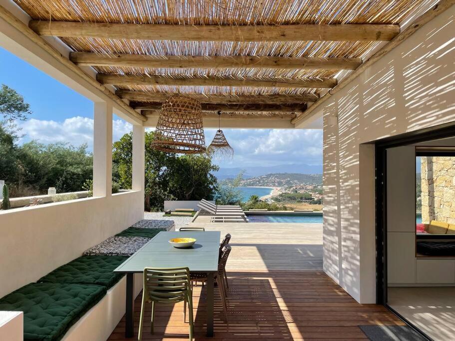 Villa Alandra Pietrosella Bagian luar foto